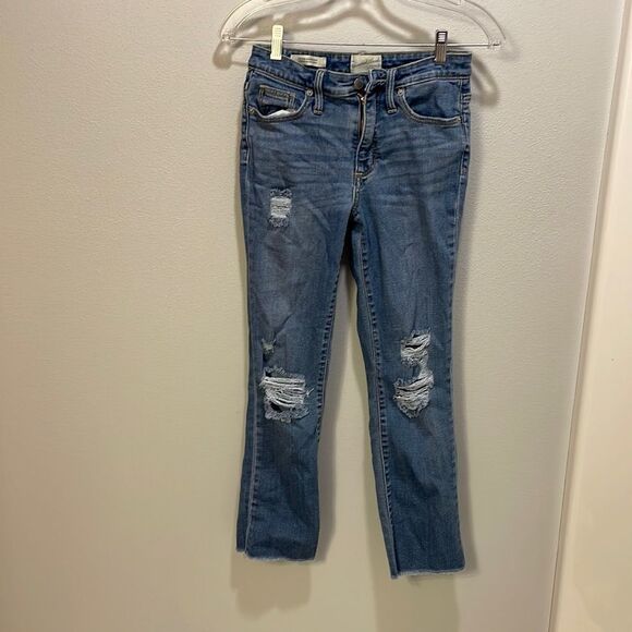 𝅺NWOT Universal Thread High Rise Straight woman’s jeans - Picture 1 of 12